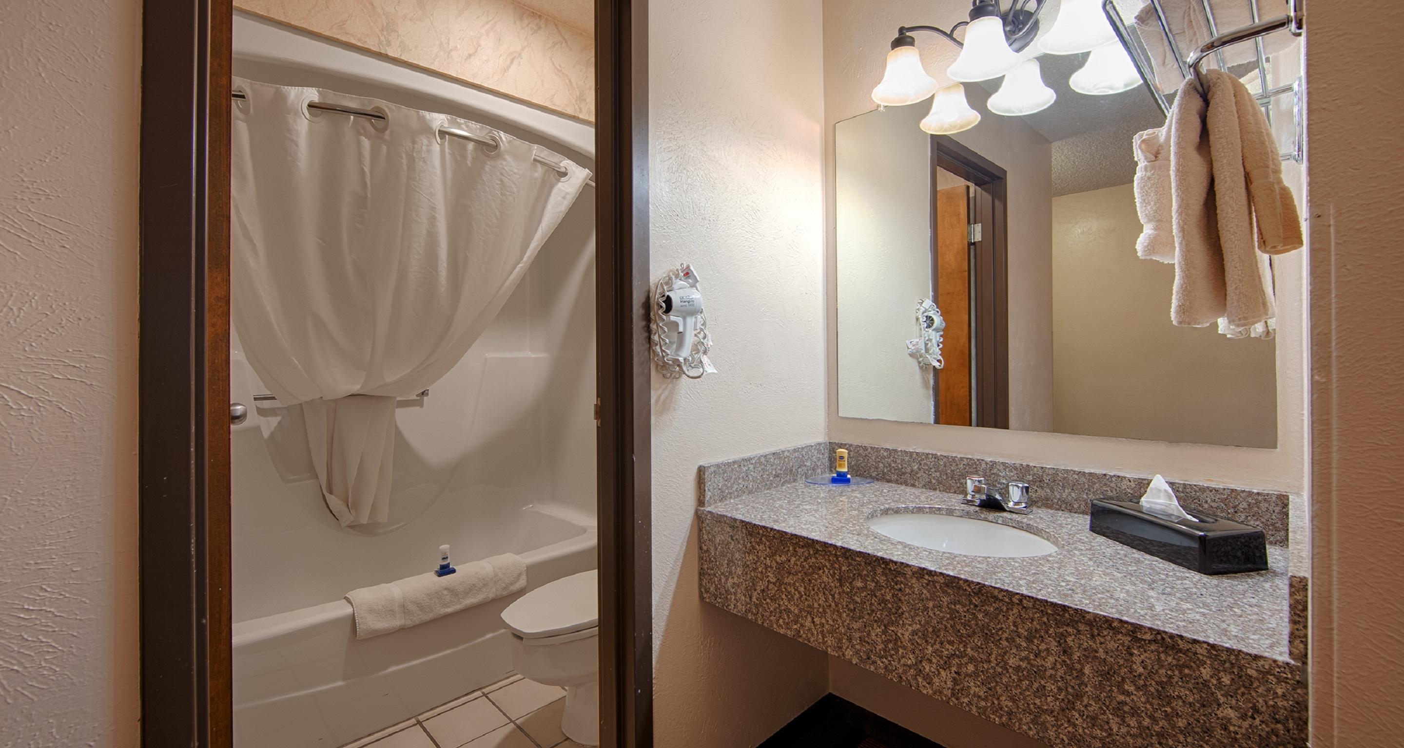 Western Tower West 3*